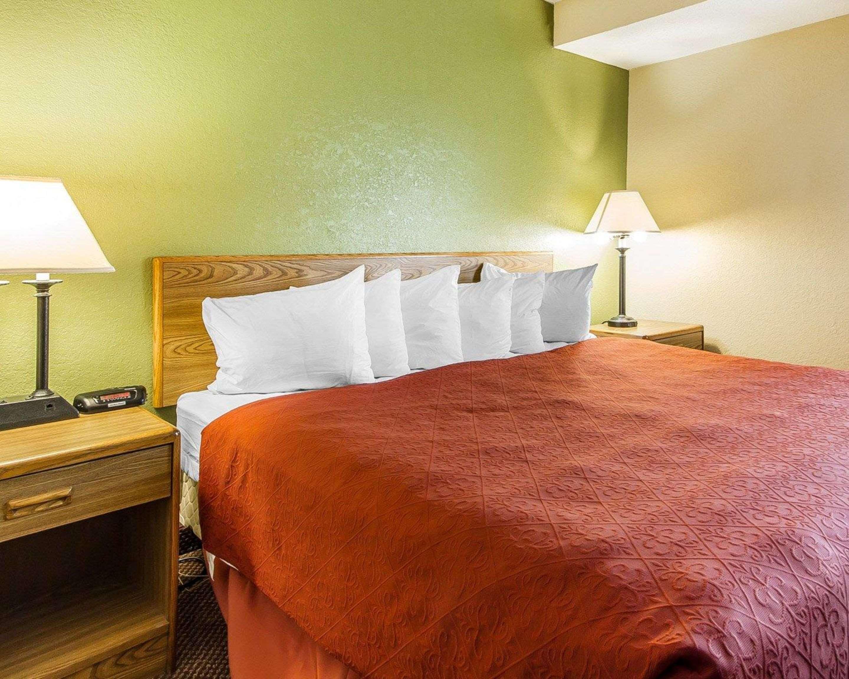 Hotel Americinn By Wyndham Reedsburg