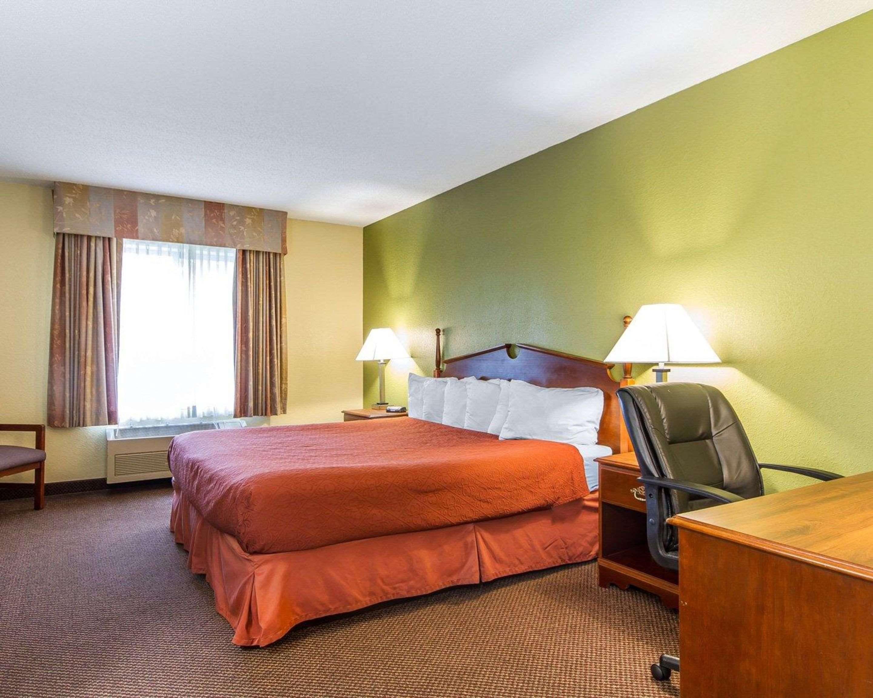 Hotel Americinn By Wyndham Reedsburg