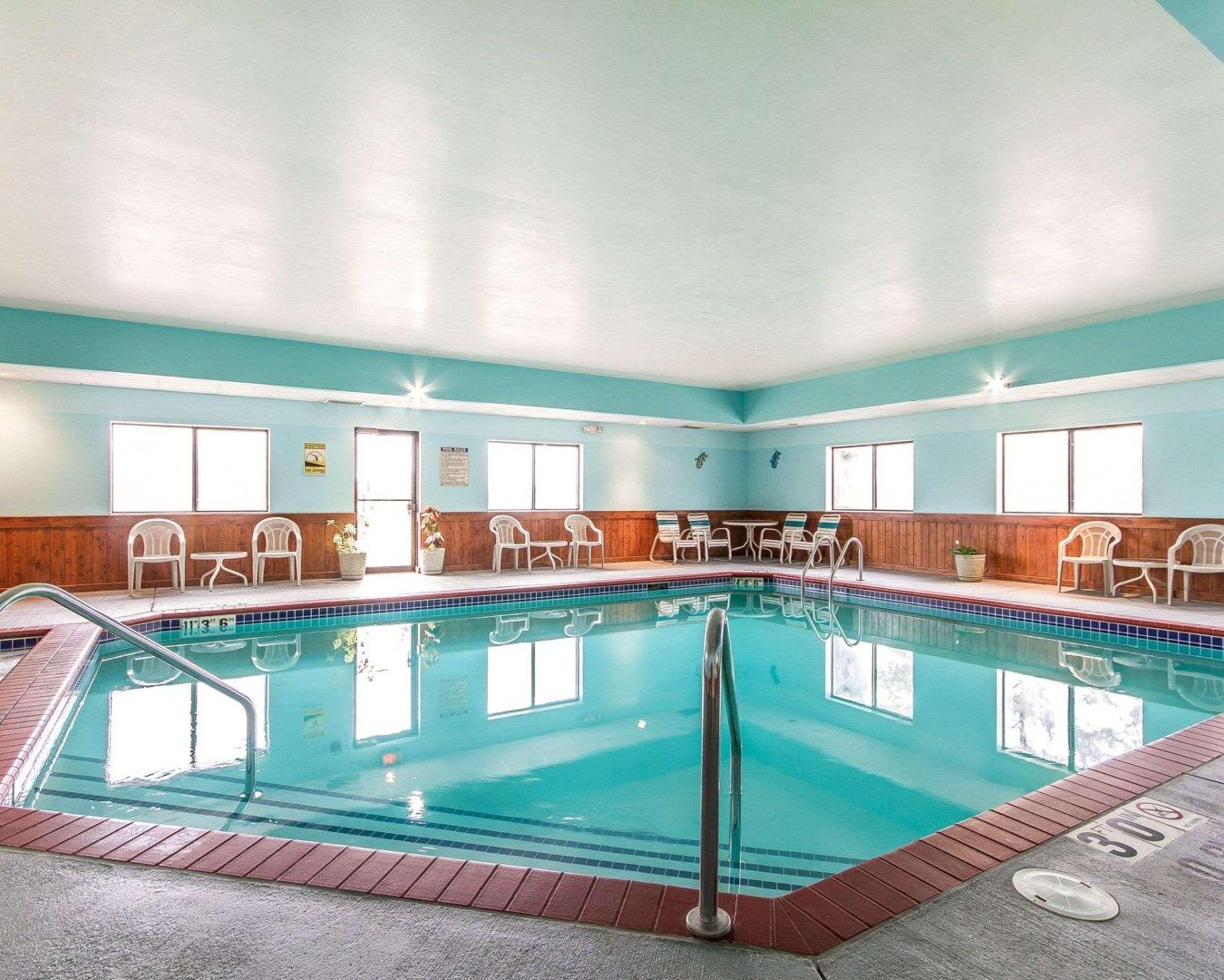 Hotel Americinn By Wyndham Reedsburg