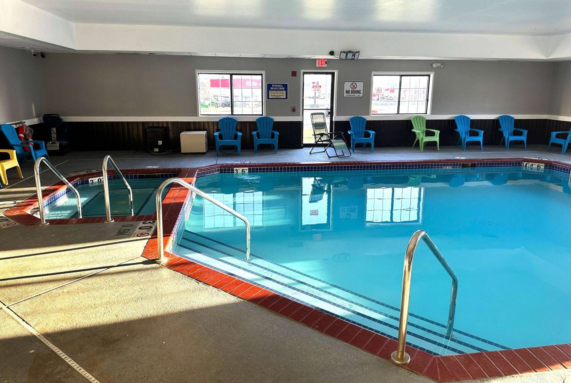 Americinn By Wyndham Reedsburg